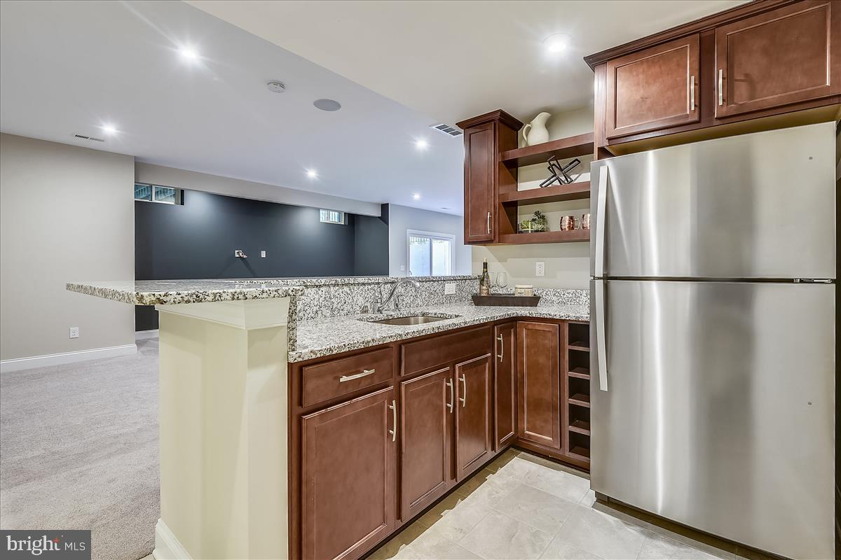 40789 Foxtail Fields Drive Aldie, VA 20105 - Photo 41 of 63 Basement bar