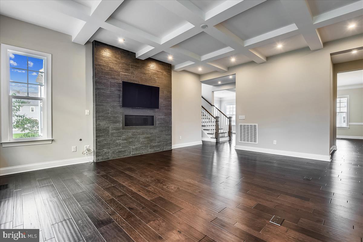 40789 Foxtail Fields Drive Aldie, VA 20105 - Photo 10 of 63 Family room