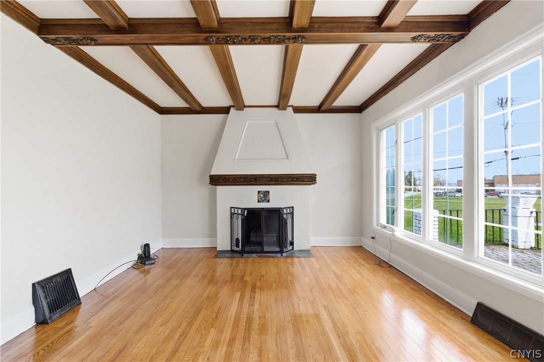 799 Woods Road Geddes, NY 13209 - Photo 5 of 47