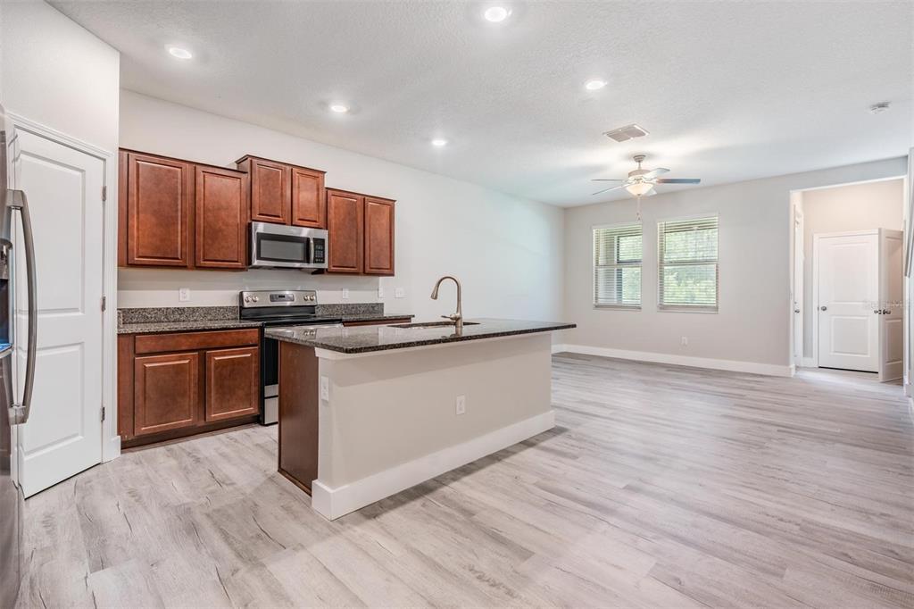 8082 Rolling Shell Trail Wesley Chapel, FL 33545 - Photo 27 of 58