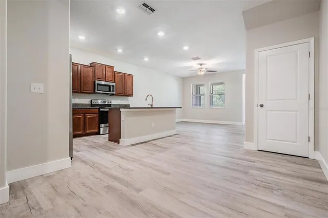 $2,200 | 8082 Rolling Shell Trail, Wesley Chapel, FL 33545