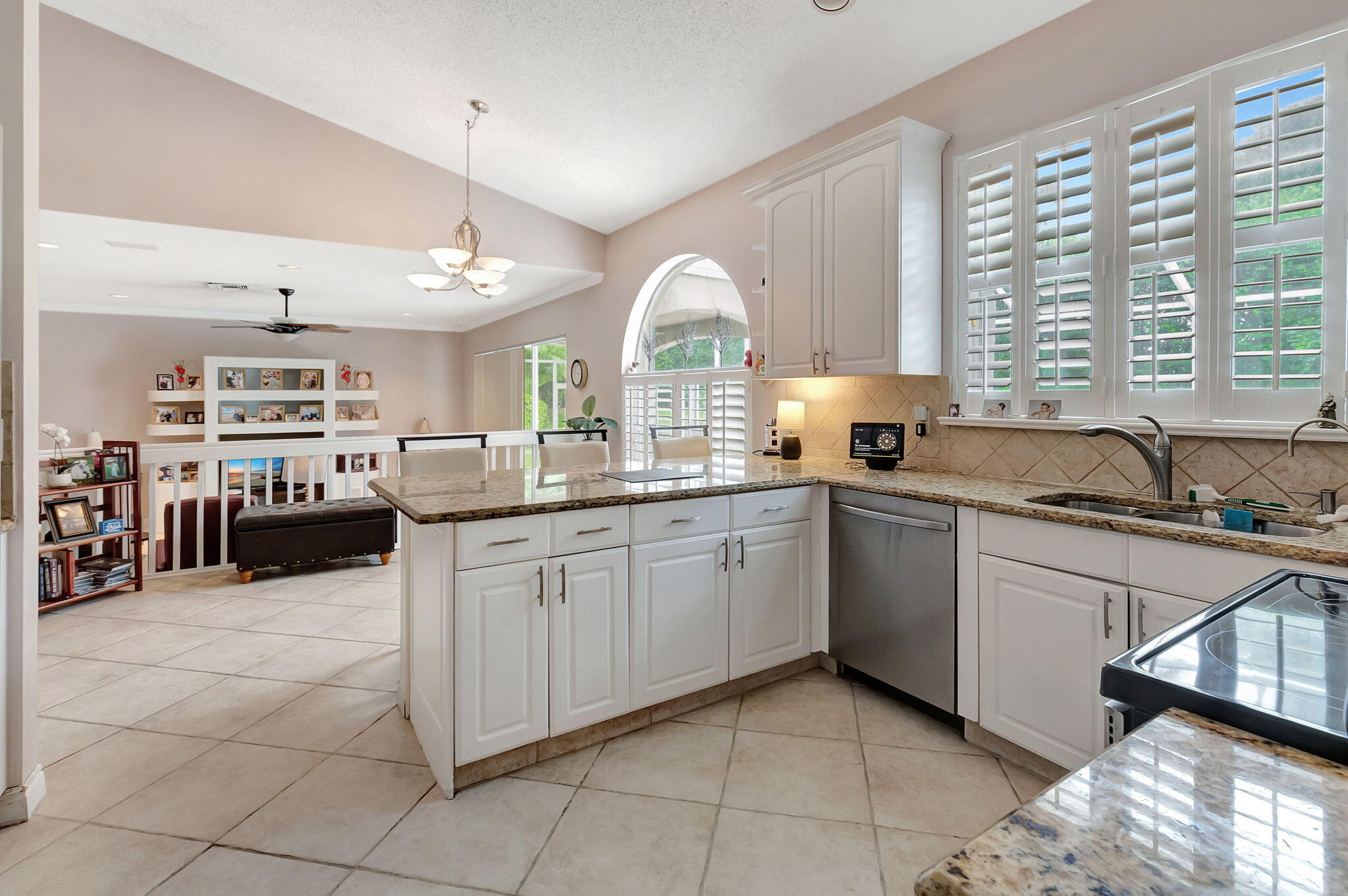 19952 Dinner Key Drive Boca Raton, FL 33498 - Photo 17 of 94 17-web-or-mls-DSC_6523