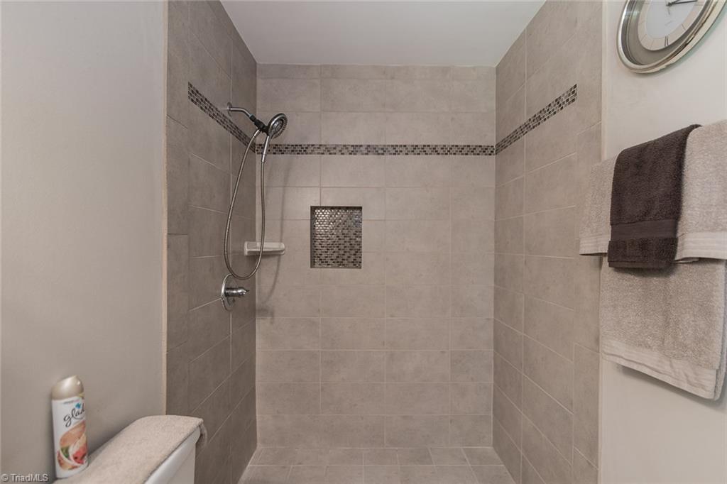 1012 Sweetbriar Road High Point, NC 27262 - Photo 14 of 30 Gallery Image 14