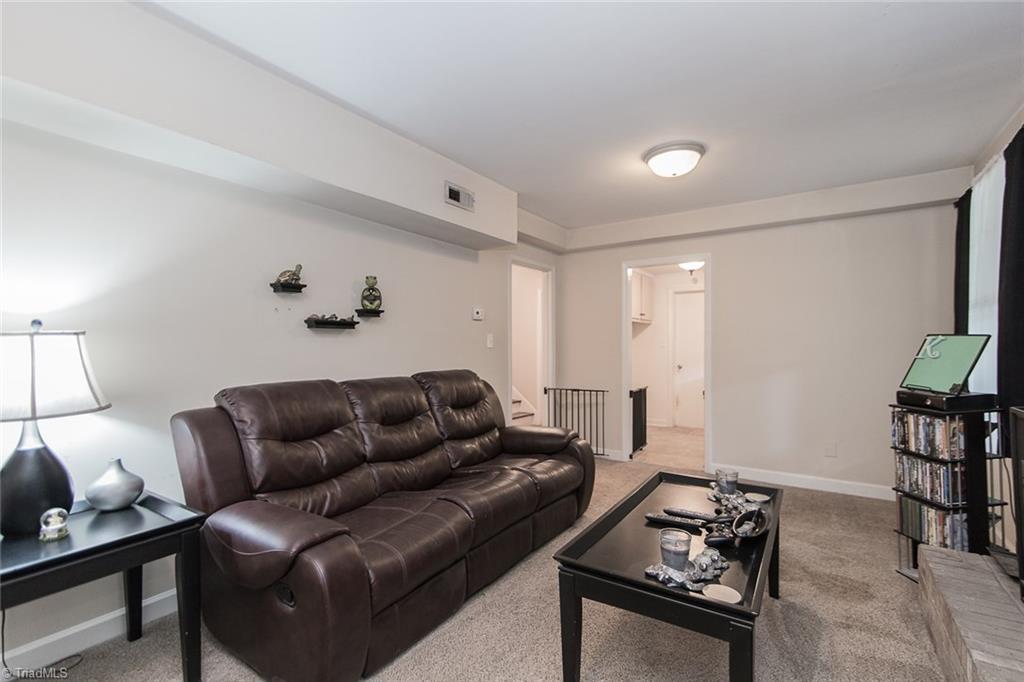 1012 Sweetbriar Road High Point, NC 27262 - Photo 20 of 30 Gallery Image 20