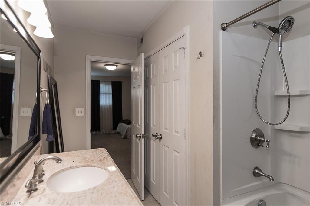1012 Sweetbriar Road High Point, NC 27262 - Photo 24 of 30 Gallery Image 24