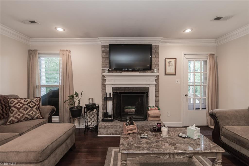 1012 Sweetbriar Road High Point, NC 27262 - Photo 8 of 30 Gallery Image 8