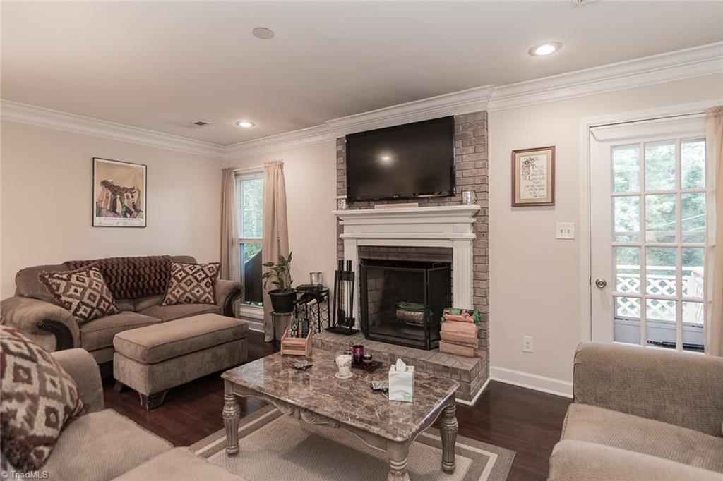 1012 Sweetbriar Road High Point, NC 27262 - Photo 9 of 30 Gallery Image 9