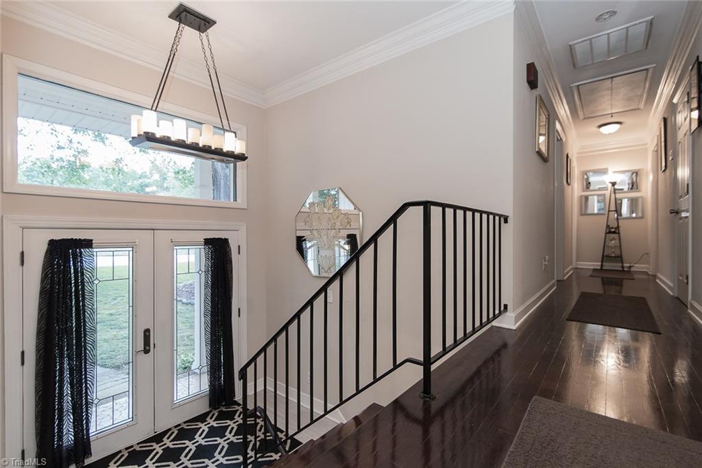 1012 Sweetbriar Road High Point, NC 27262 - Photo 10 of 30 Gallery Image 10