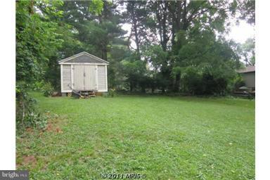 1830 Old Reston Avenue Reston, VA 20190 - Photo 4 of 6 Backyard