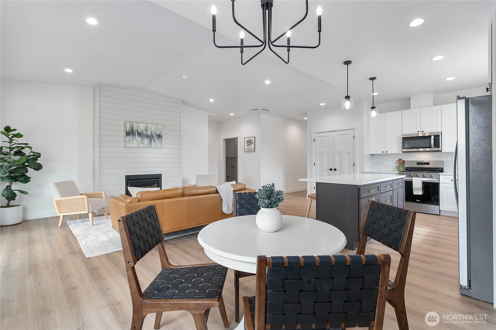 412 West 4th Street Everson, WA 98247 - Photo 17 of 31 a view of a dining room with furniture