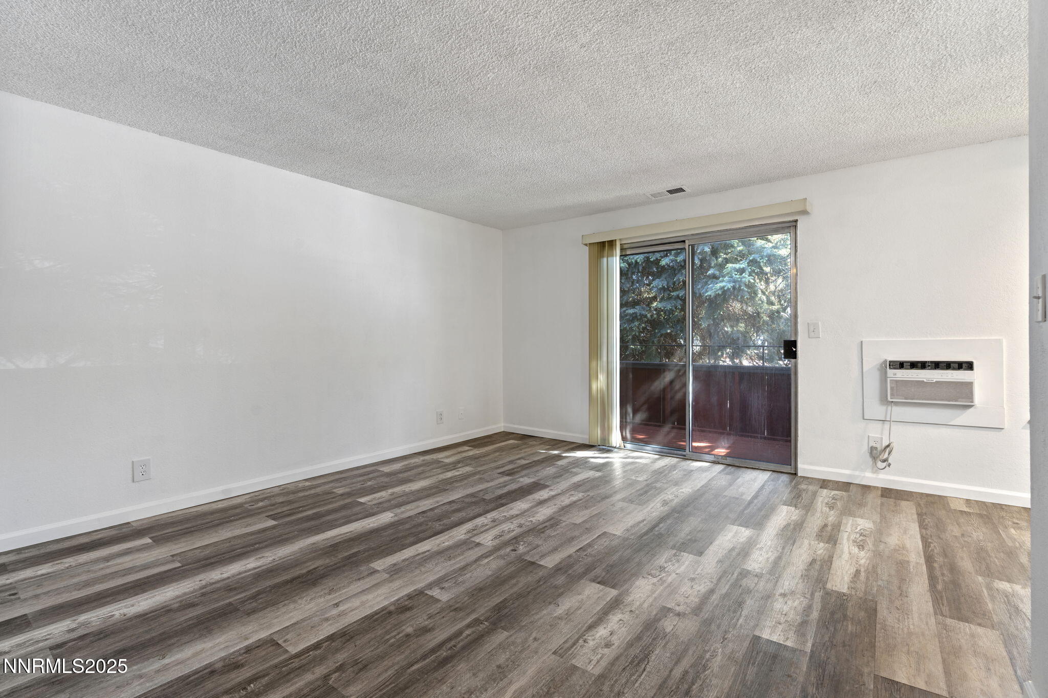 4608 Neil Road, Unit 226 Reno, NV 89502 - Photo 13 of 22 17-web-or-mls-DSC05968