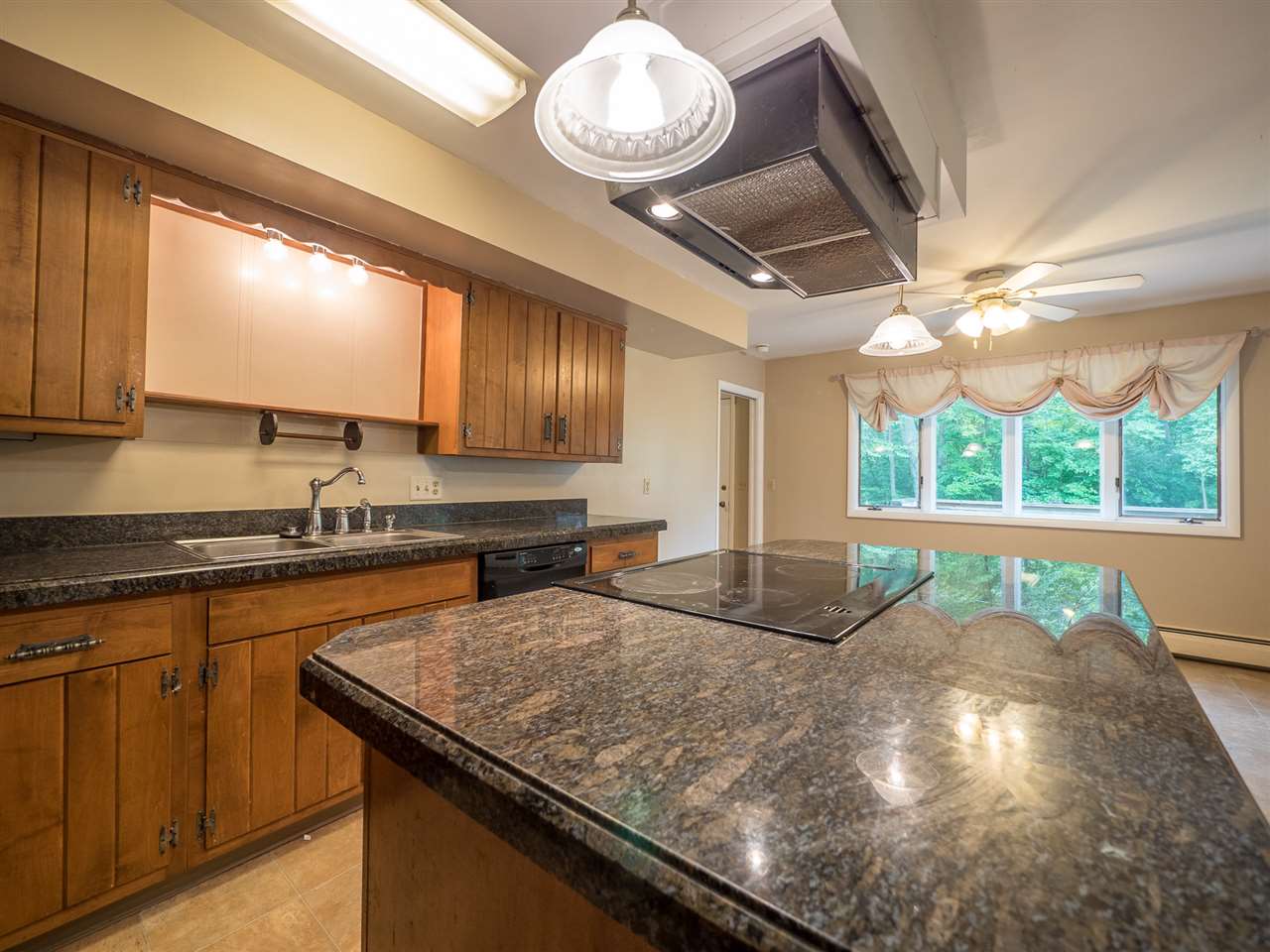 348 East Dustman Road Bluffton, IN 46714 - Photo 9 of 35 Gallery Image 9
