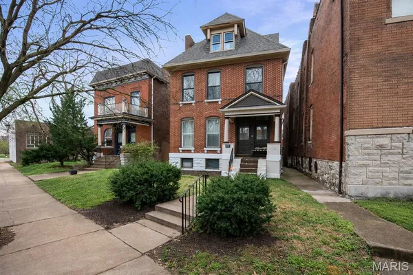 $569,500 | 4716 Olive Street, St. Louis, MO 63108