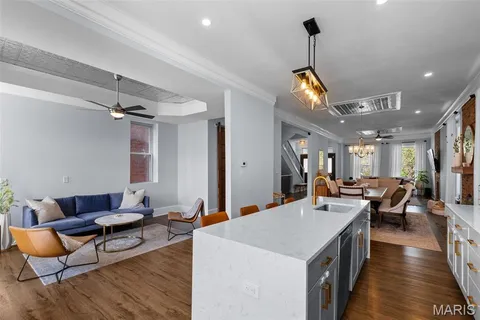 $569,500 | 4716 Olive Street, St. Louis, MO 63108