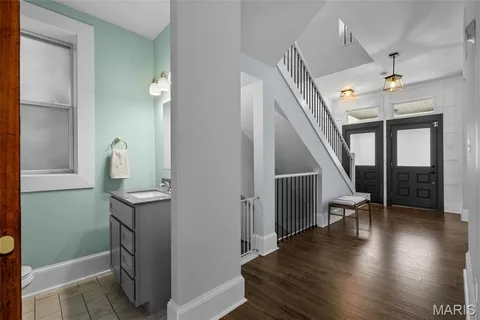 $569,500 | 4716 Olive Street, St. Louis, MO 63108