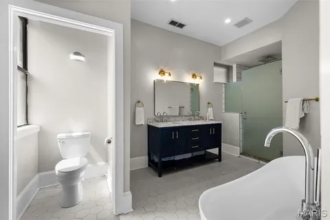 $569,500 | 4716 Olive Street, St. Louis, MO 63108