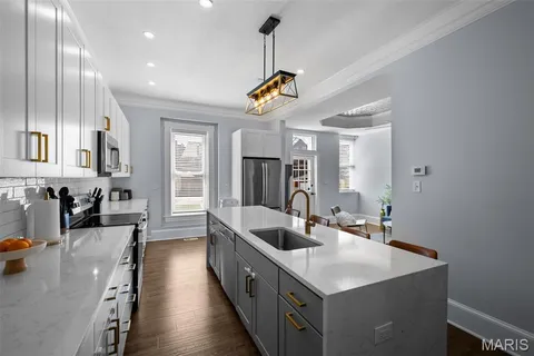 $569,500 | 4716 Olive Street, St. Louis, MO 63108