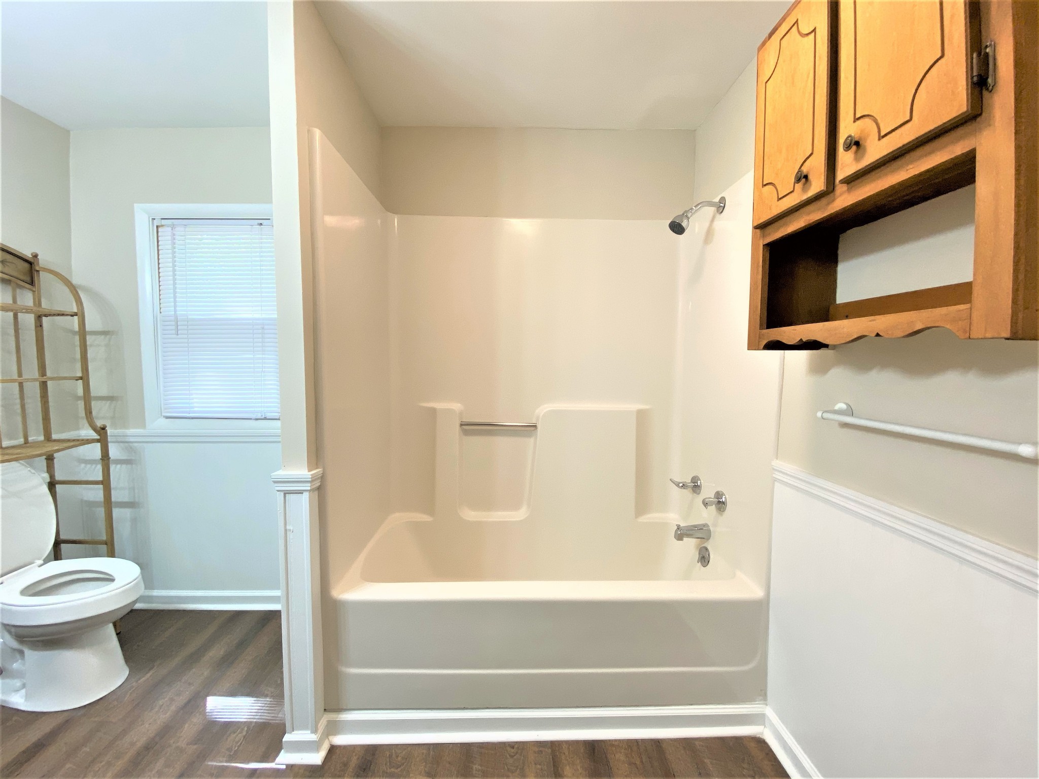 1035 West Point Road Lawrenceburg, TN 38464 - Photo 23 of 42 a bathroom with a tub and a toilet