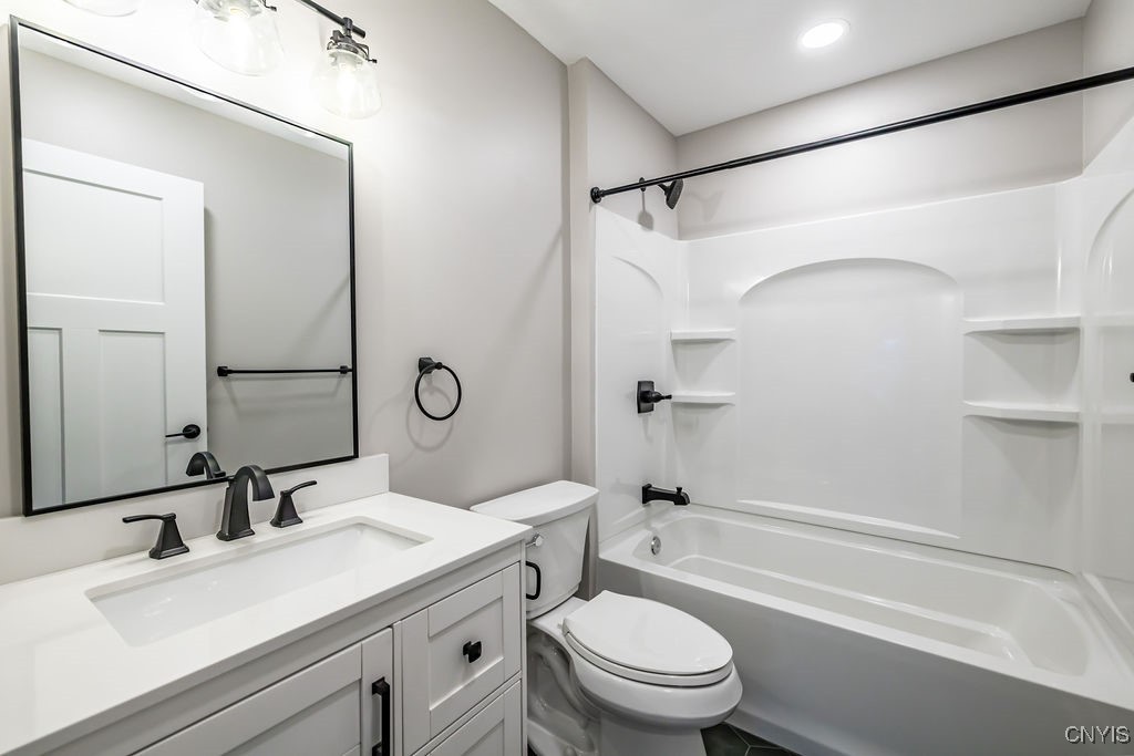 25 Chaucer Circle Lysander, NY 13027 - Photo 13 of 20 guest full bath 2nd floor