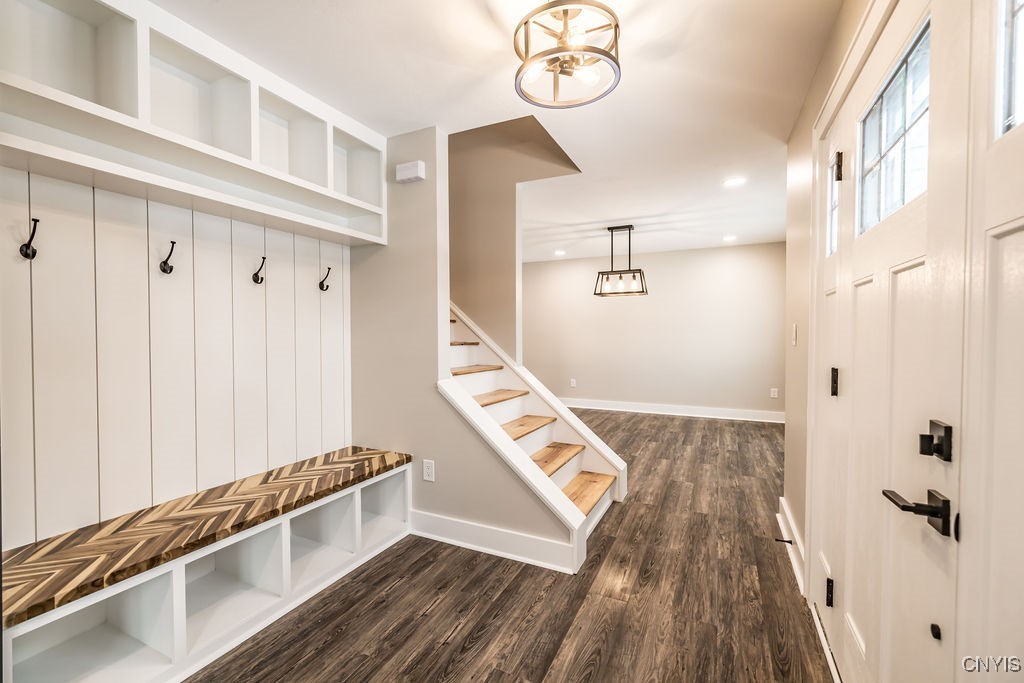 25 Chaucer Circle Lysander, NY 13027 - Photo 2 of 20 custom command center