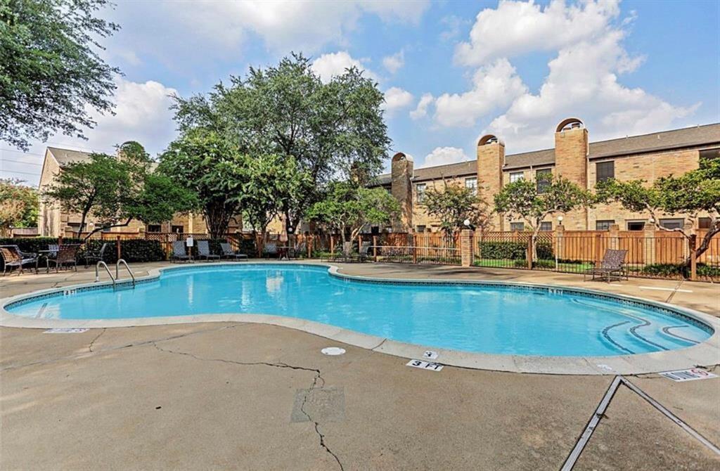 TOWNHOME COMMUNITY POOL