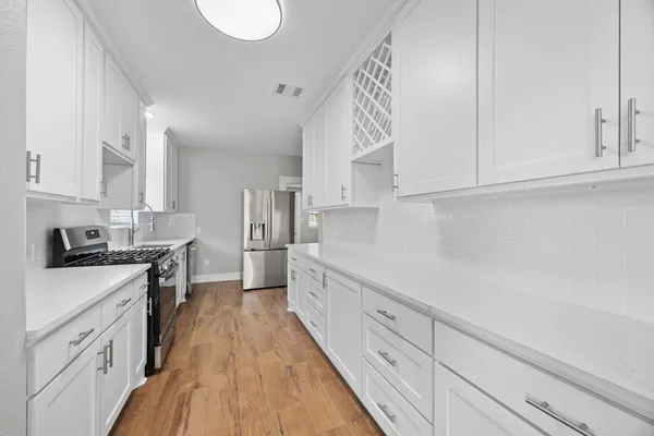 $2,850 | 3916 Kennon Street, Houston, TX 77009