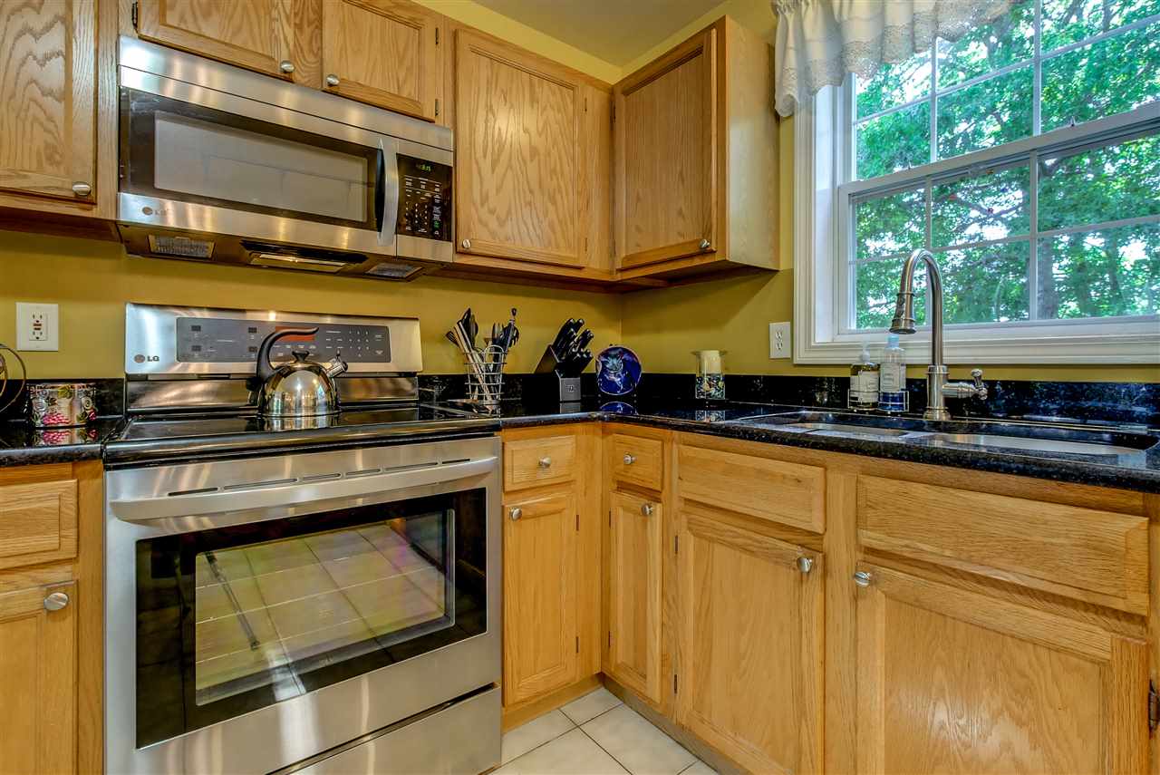 420 Wellington Hill Road Manchester, NH 03104 - Photo 8 of 40 Gallery Image 8
