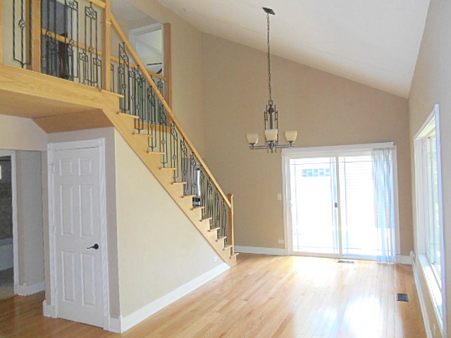 212 Baron Drive Spring Grove, IL 60081 - Photo 7 of 25