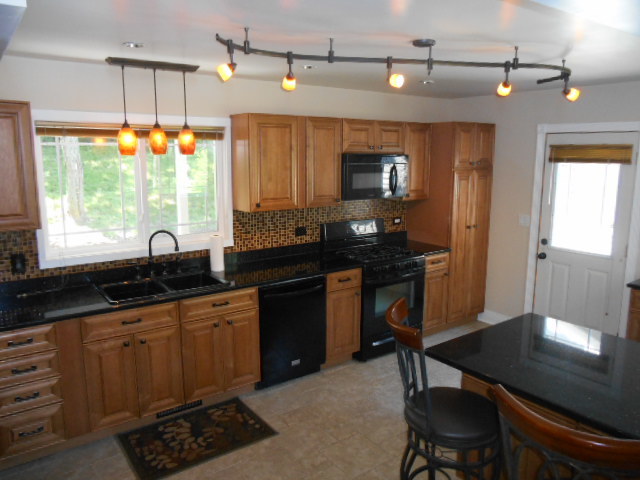 212 Baron Drive Spring Grove, IL 60081 - Photo 10 of 25