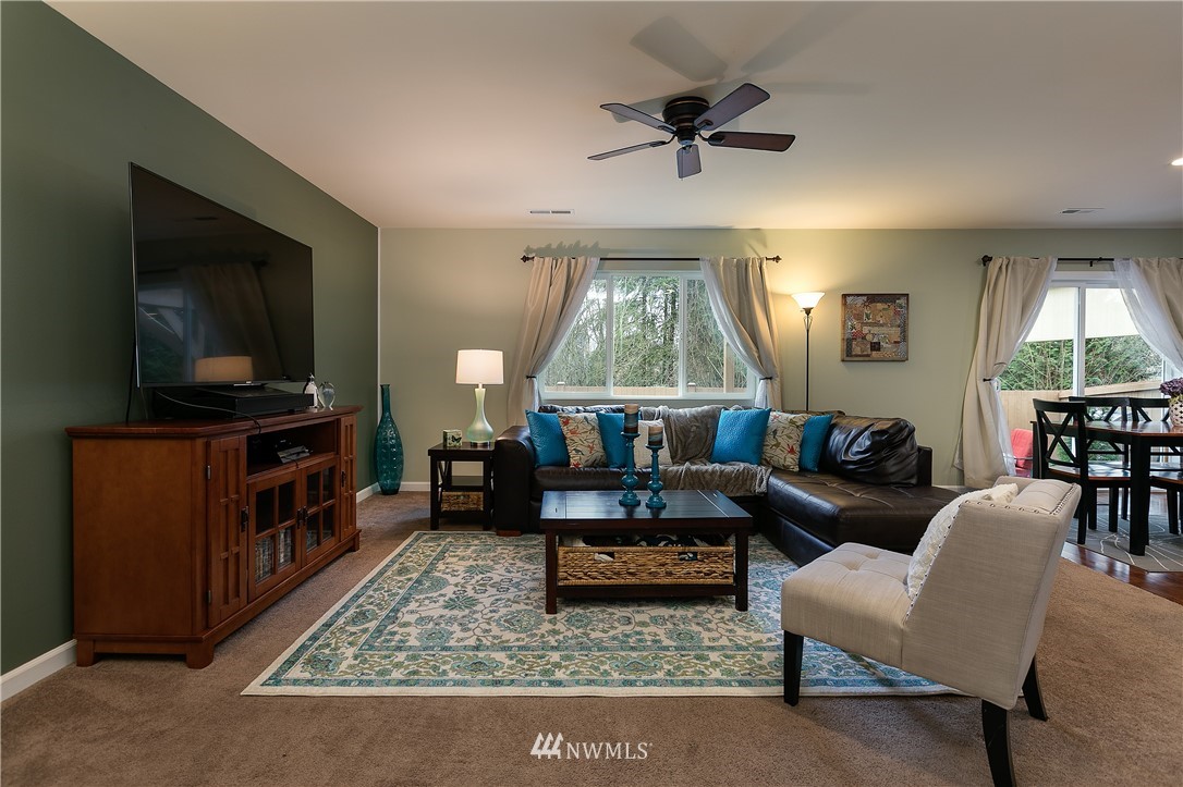 3228 177th Place Southeast, Unit 18 Bothell, WA 98012 - Photo 4 of 22 Gallery Image 4