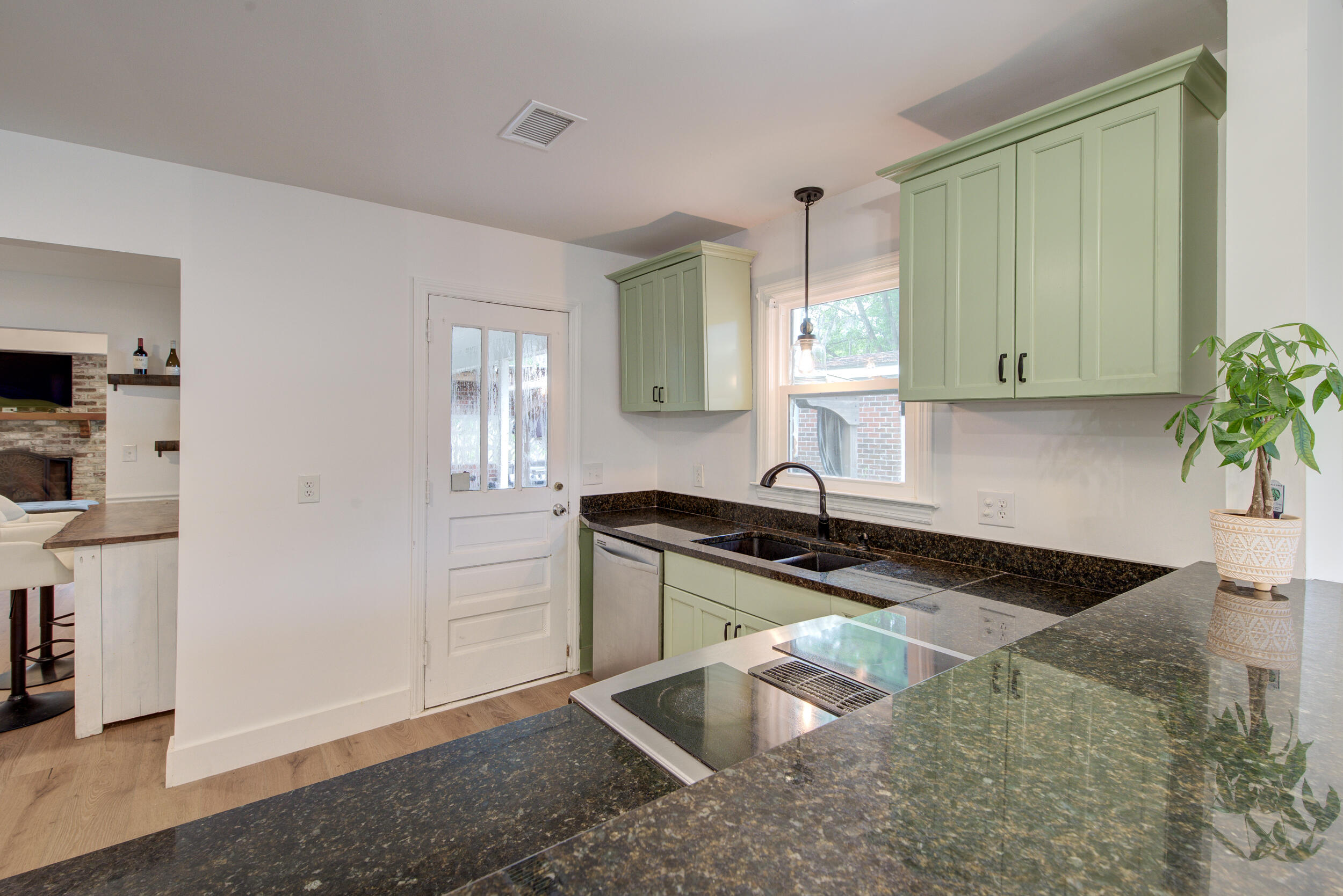 843 Trent Street Charleston, SC 29414 - Photo 33 of 49