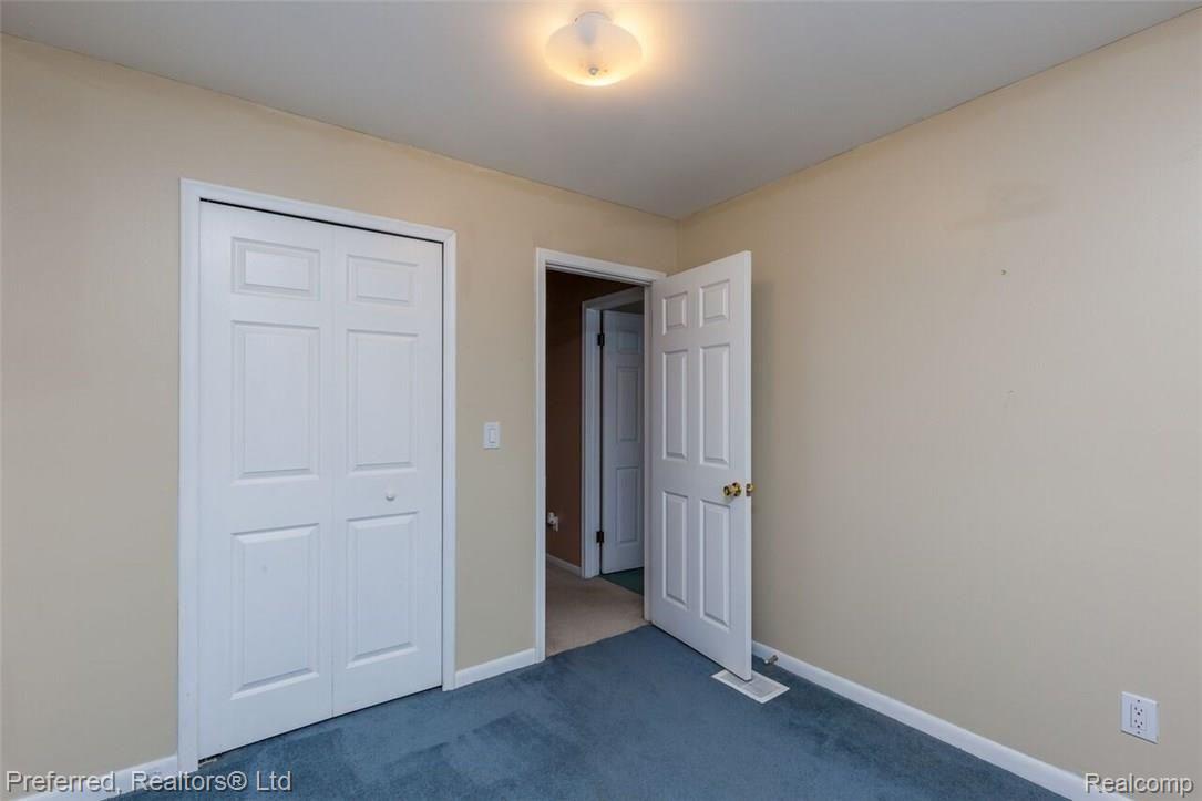 6165 Dutcher Road Howell, MI 48843 - Photo 13 of 22 Bedroom