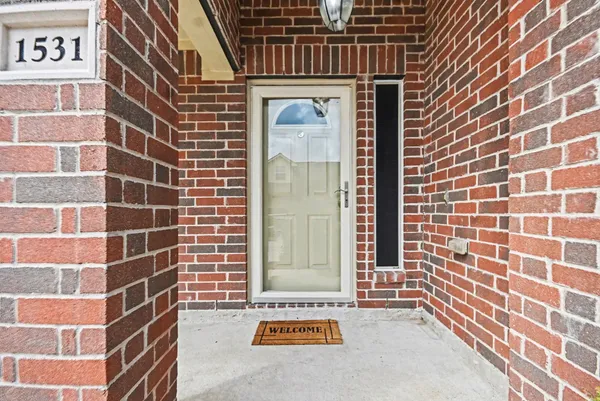 $249,900 | 1531 Village Townhome Drive, Pasadena, TX 77504
