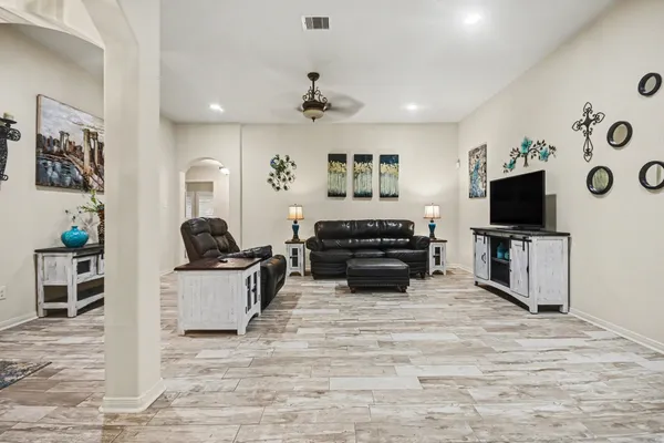 $249,900 | 1531 Village Townhome Drive, Pasadena, TX 77504