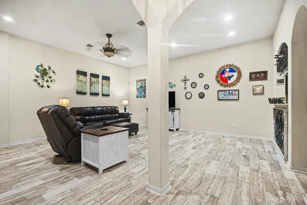 $249,900 | 1531 Village Townhome Drive, Pasadena, TX 77504