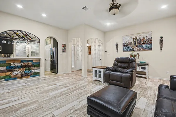 $249,900 | 1531 Village Townhome Drive, Pasadena, TX 77504
