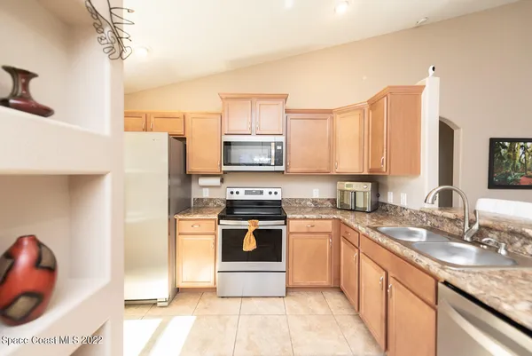 $2,550 | 4965 Mayflower Street, Cocoa, FL 32927