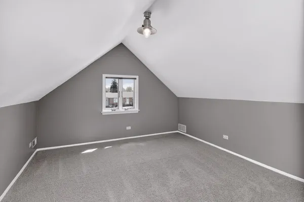 $675,000 | 700 East Turner Avenue, Roselle, IL 60172