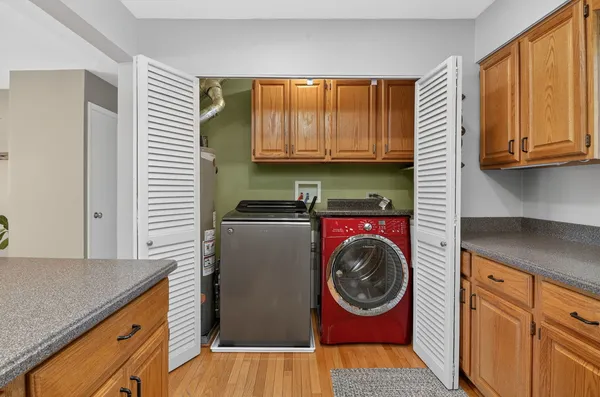 $675,000 | 700 East Turner Avenue, Roselle, IL 60172