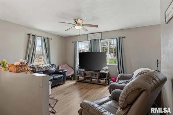 $160,000 | 105 East Mill Street, Rochester, IL 62563