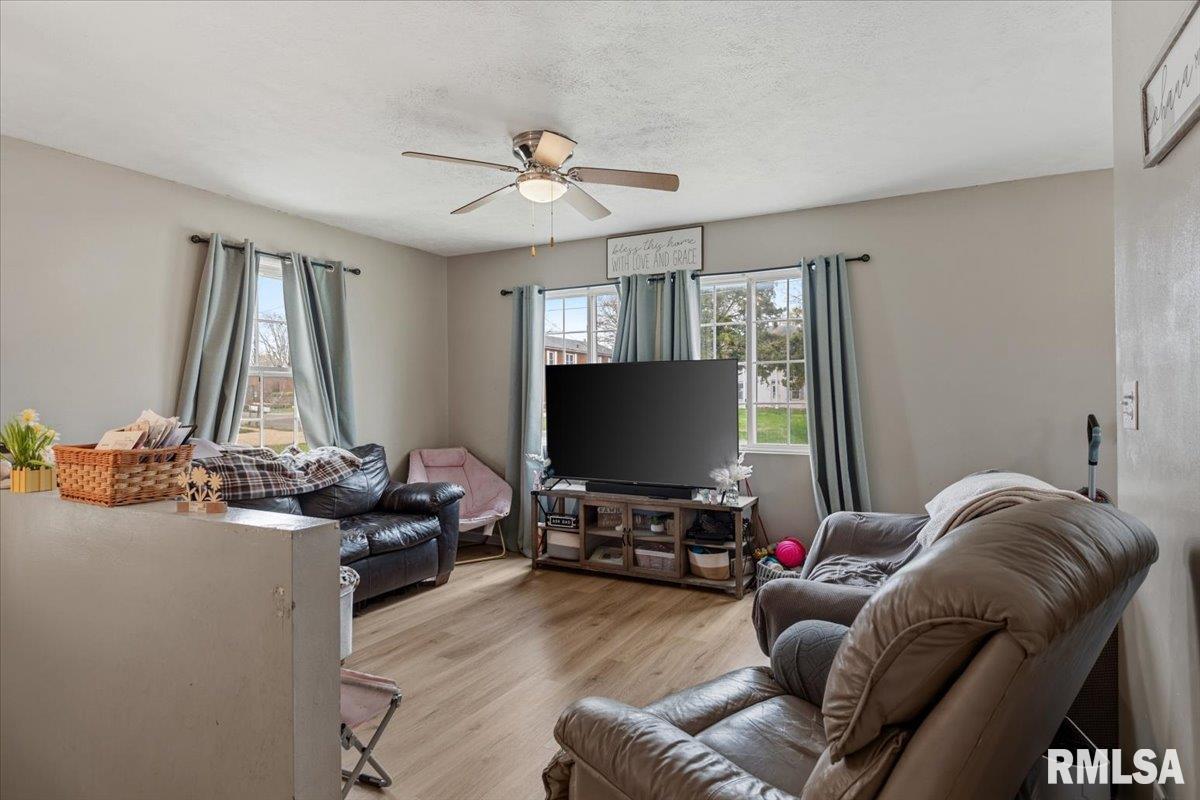 105 East Mill Street Rochester, IL 62563 - Photo 2 of 21