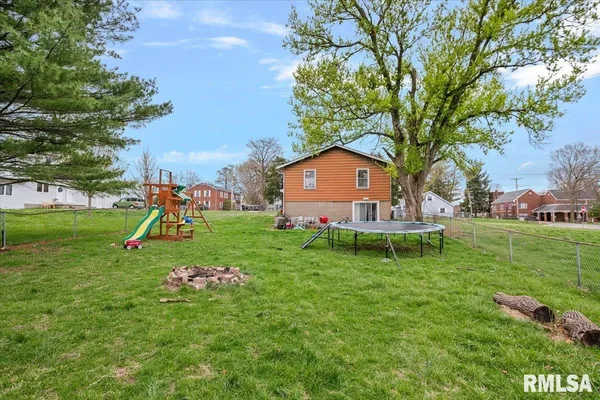 $160,000 | 105 East Mill Street, Rochester, IL 62563