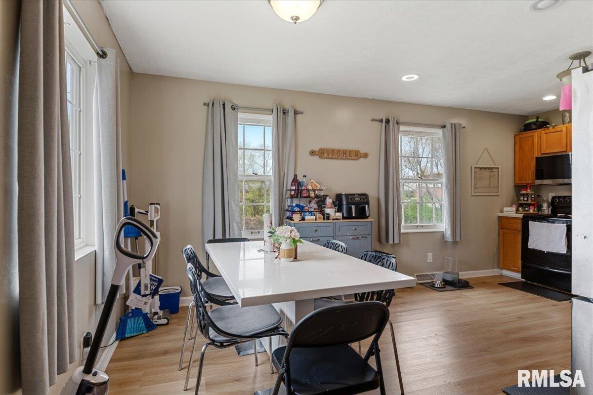 105 East Mill Street Rochester, IL 62563 - Photo 4 of 21