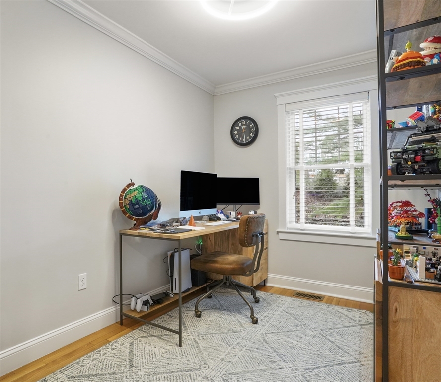 10 Higgins Road Marblehead, MA 01945 - Photo 12 of 30