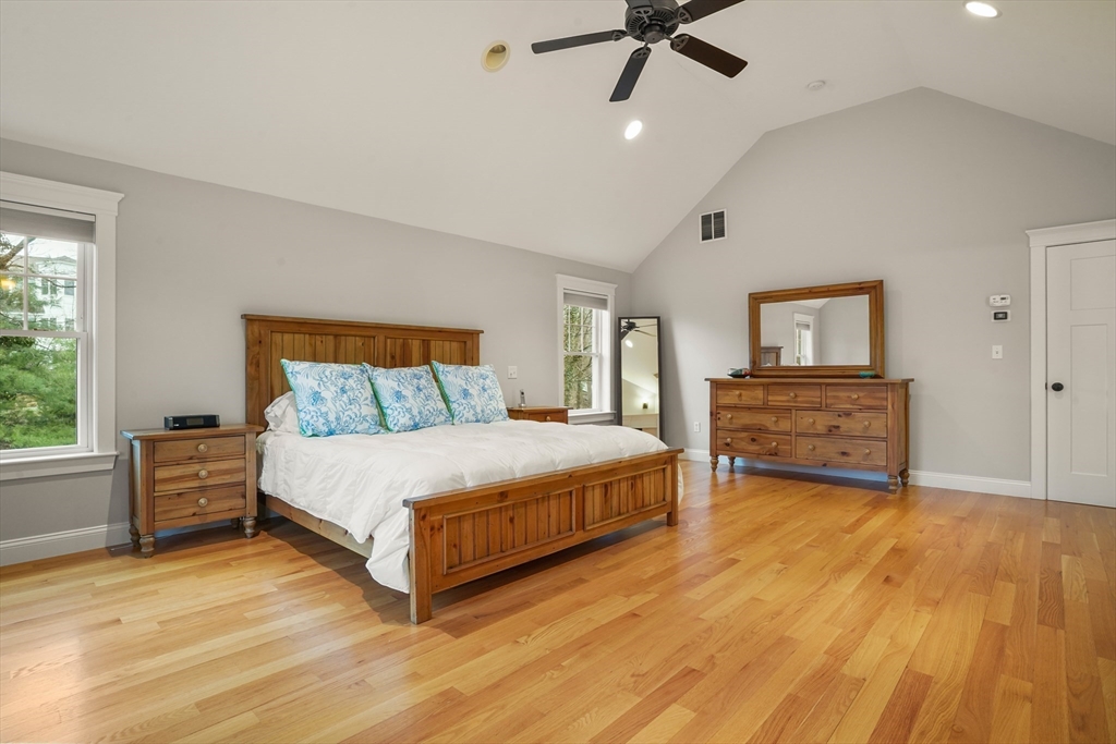 10 Higgins Road Marblehead, MA 01945 - Photo 15 of 30