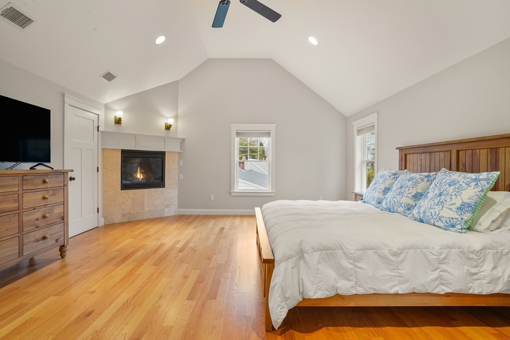 10 Higgins Road Marblehead, MA 01945 - Photo 16 of 30