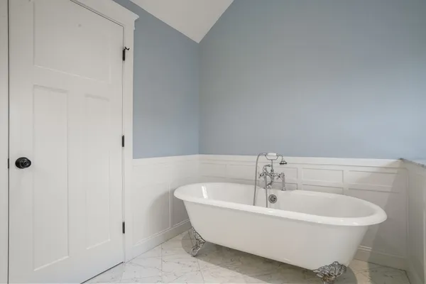 $1,450,000 | 10 Higgins Road, Marblehead, MA 01945