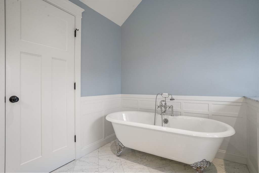 10 Higgins Road Marblehead, MA 01945 - Photo 18 of 30