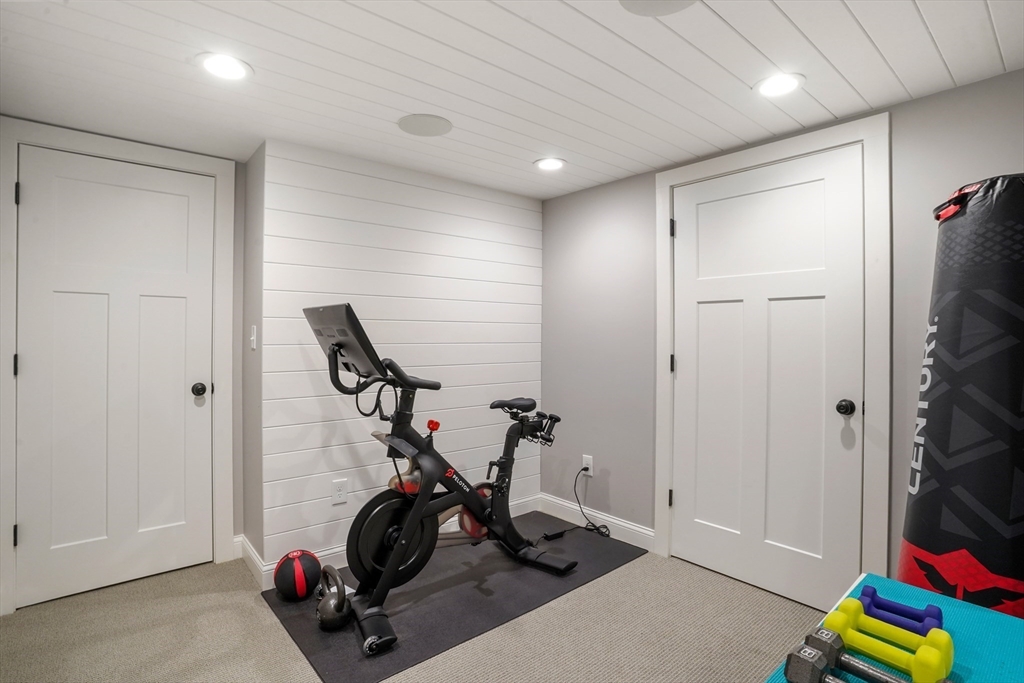 10 Higgins Road Marblehead, MA 01945 - Photo 24 of 30