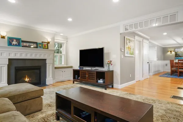 $1,450,000 | 10 Higgins Road, Marblehead, MA 01945